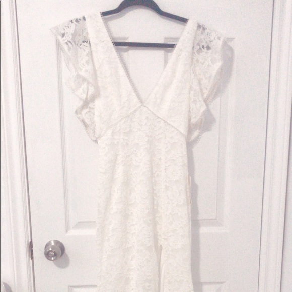 Bought this dress for my 1 hr engagement shoot. - Picture 3 of 5